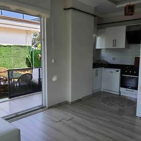 Semesterbostad Captivating House With Pool Near Ski Center In Kartepe Kocaeli